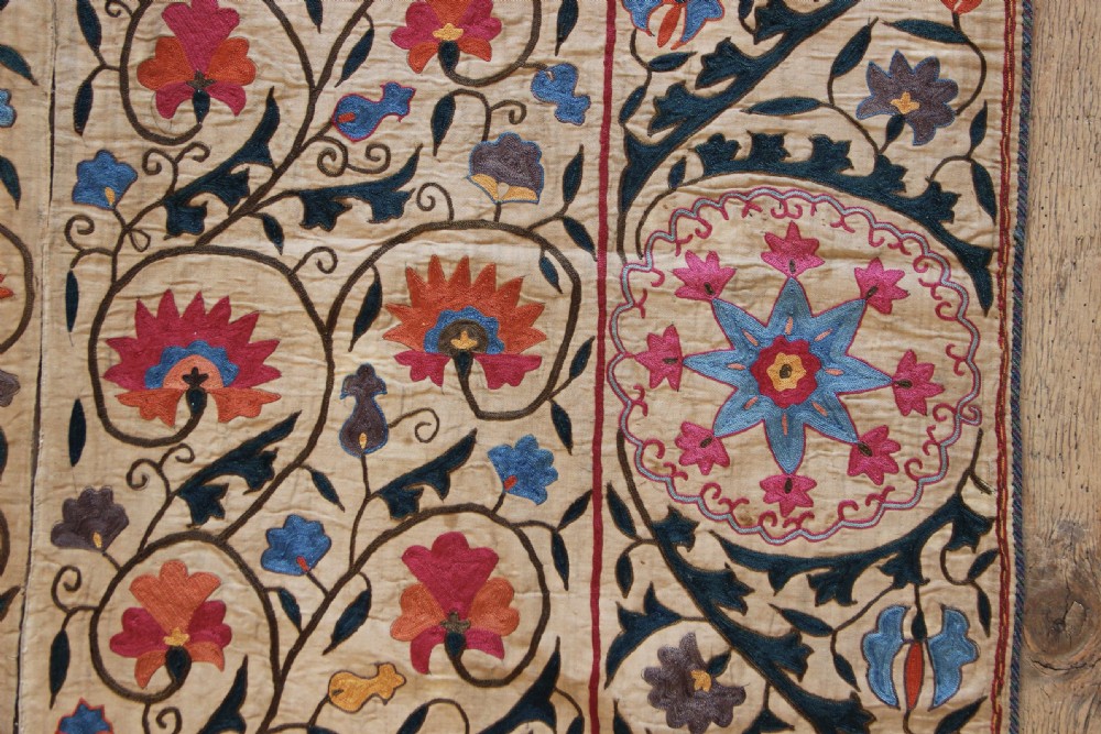101 x 163cm Early 19th century Uzbek 'Nim' Suzani View X