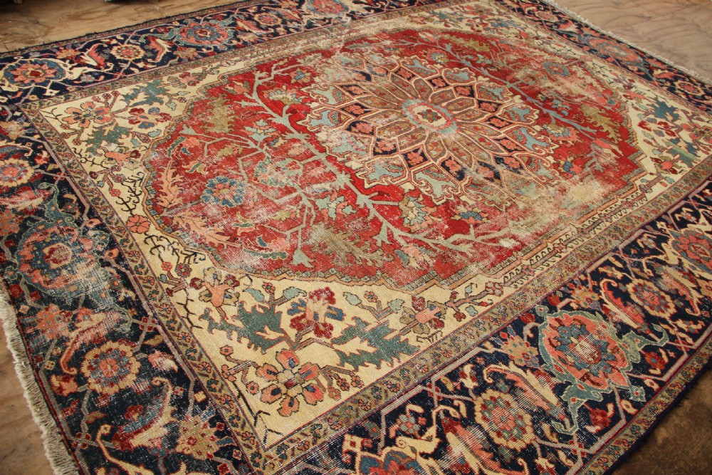 300 x 333cm Antique Serapi Heriz Carpet, distressed View VI