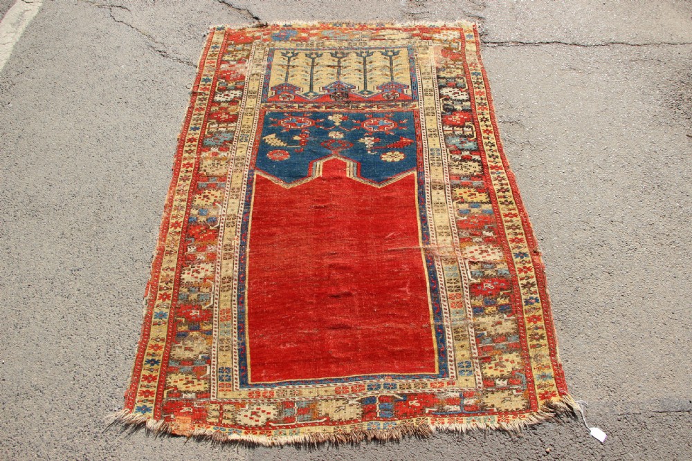 110 x 162cm Early 19th Century Ladik Prayer Rug, Turkey