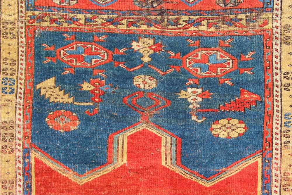 110 x 162cm Early 19th Century Ladik Prayer Rug, Turkey View IV