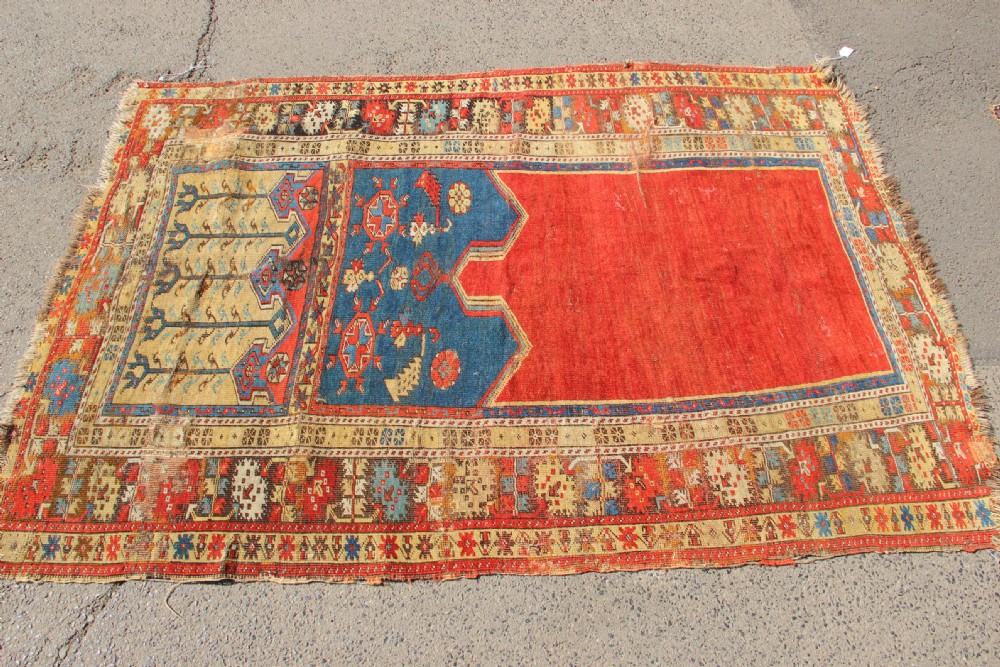 110 x 162cm Early 19th Century Ladik Prayer Rug, Turkey View X