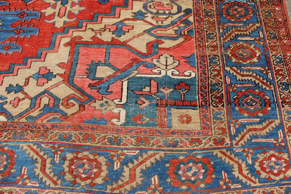 332 x 424cm Antique Serapi Heriz Carpet View III