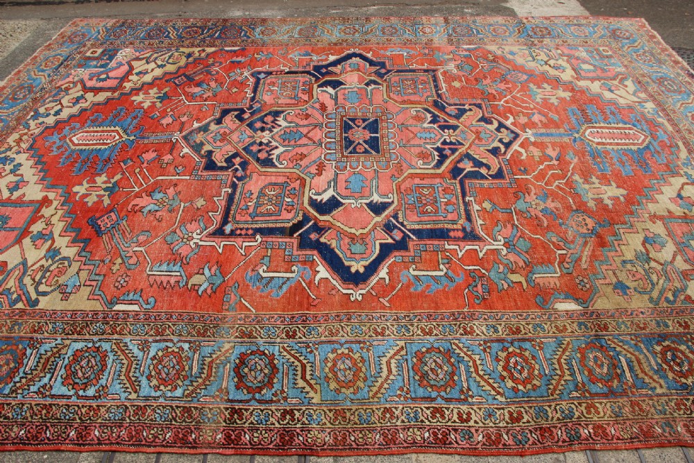 332 x 424cm Antique Serapi Heriz Carpet View V