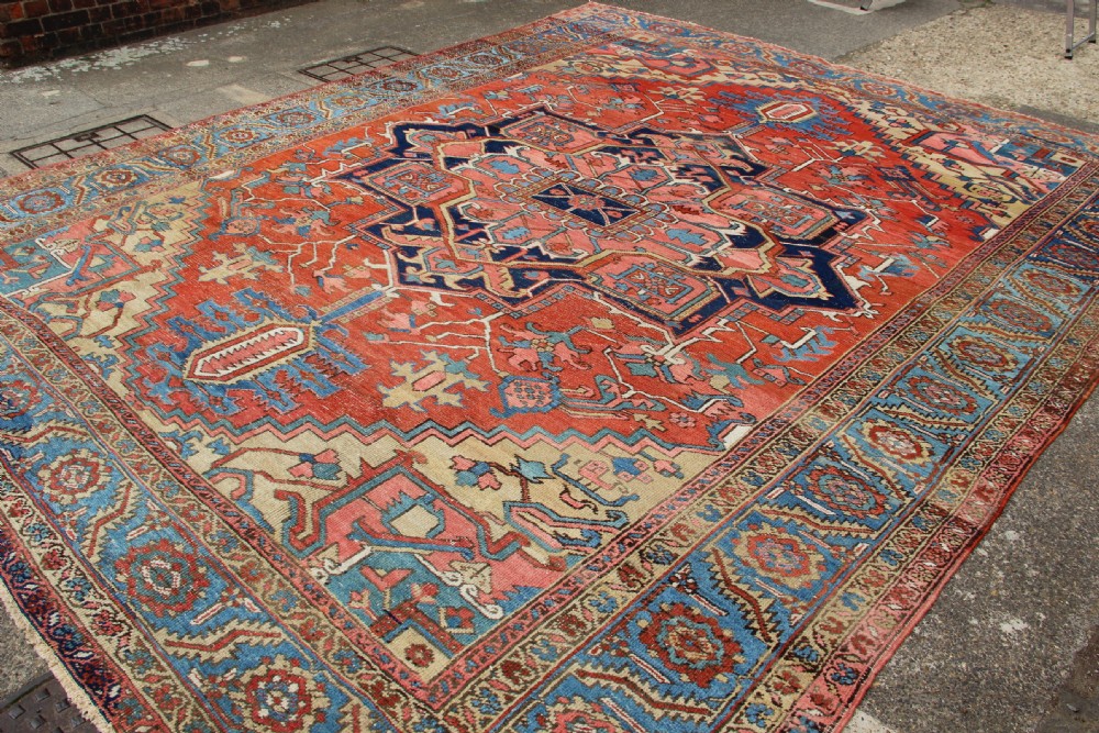 332 x 424cm Antique Serapi Heriz Carpet View VIII