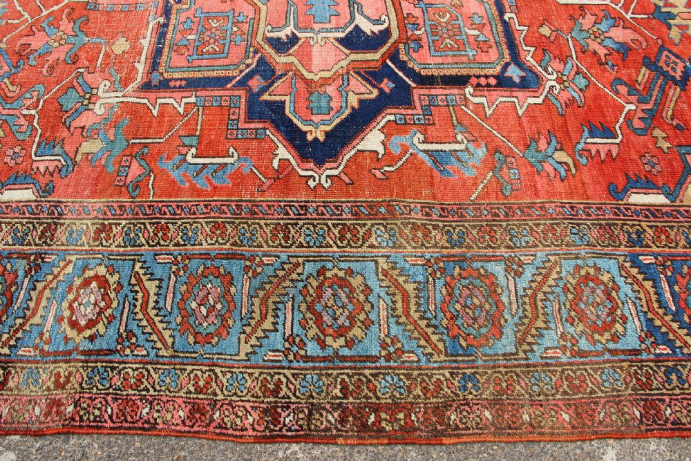 332 x 424cm Antique Serapi Heriz Carpet View IX