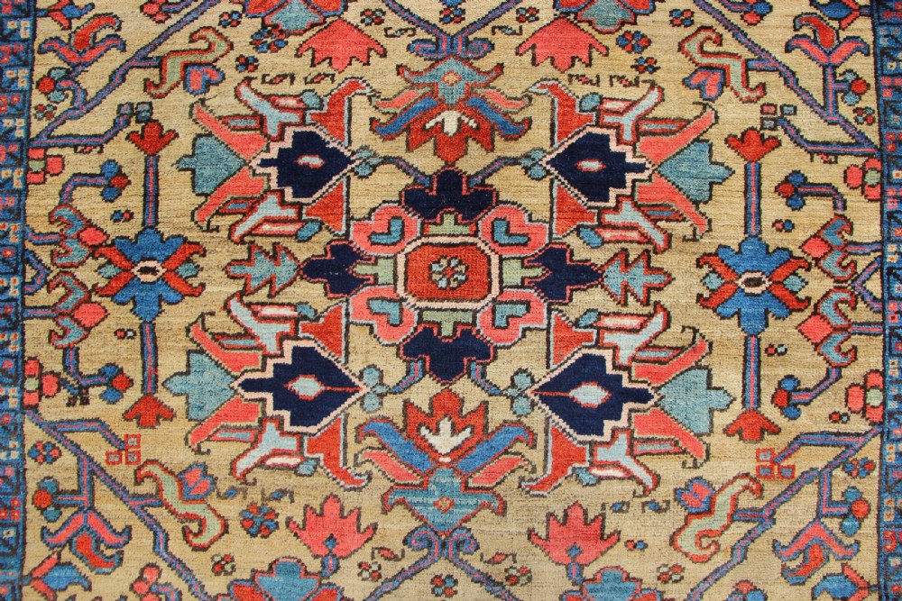 164 x 200cm Small Antique Heriz Carpet View III