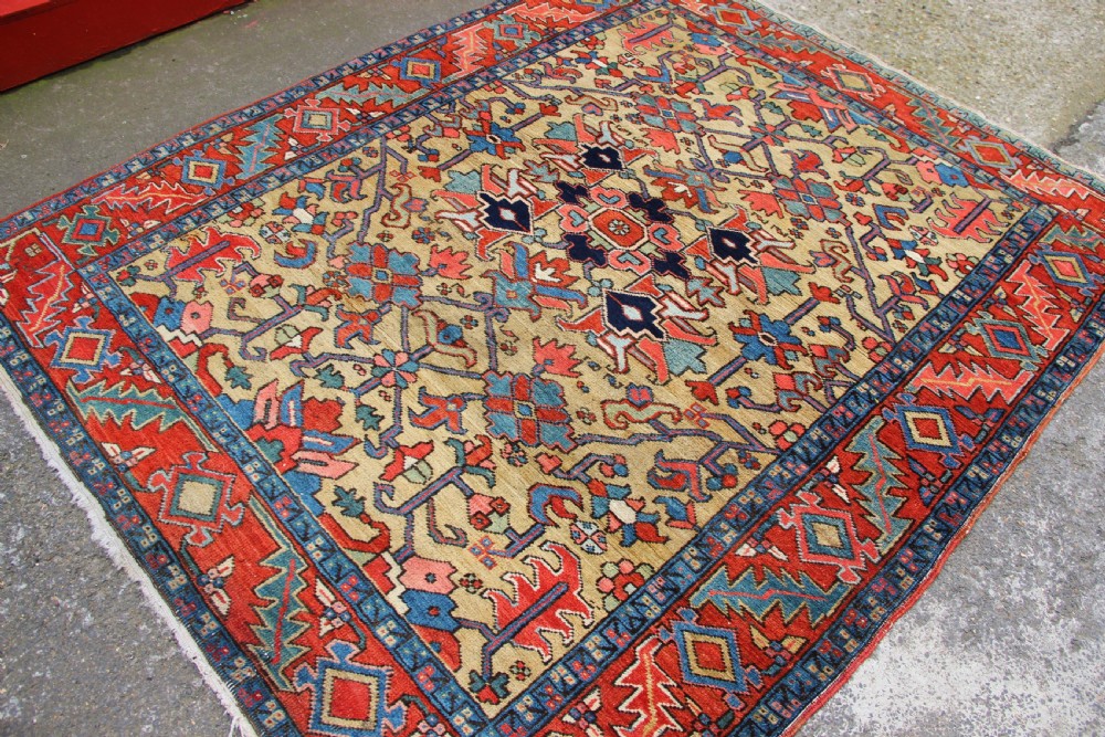 164 x 200cm Small Antique Heriz Carpet View VII