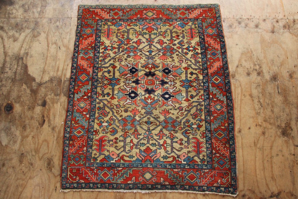 164 x 200cm Small Antique Heriz Carpet View X