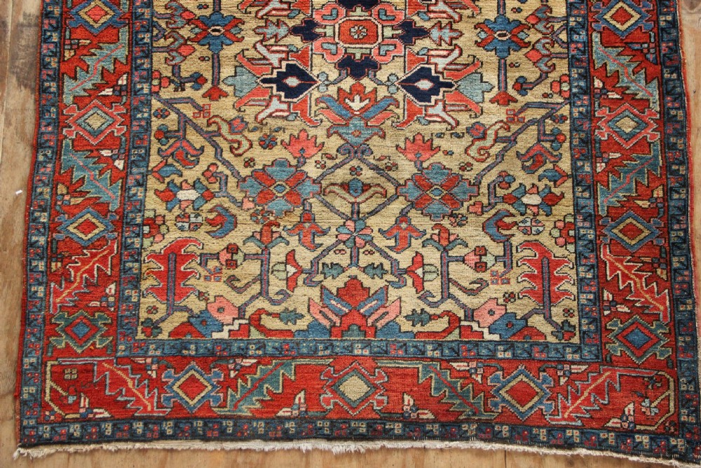 164 x 200cm Small Antique Heriz Carpet View XI