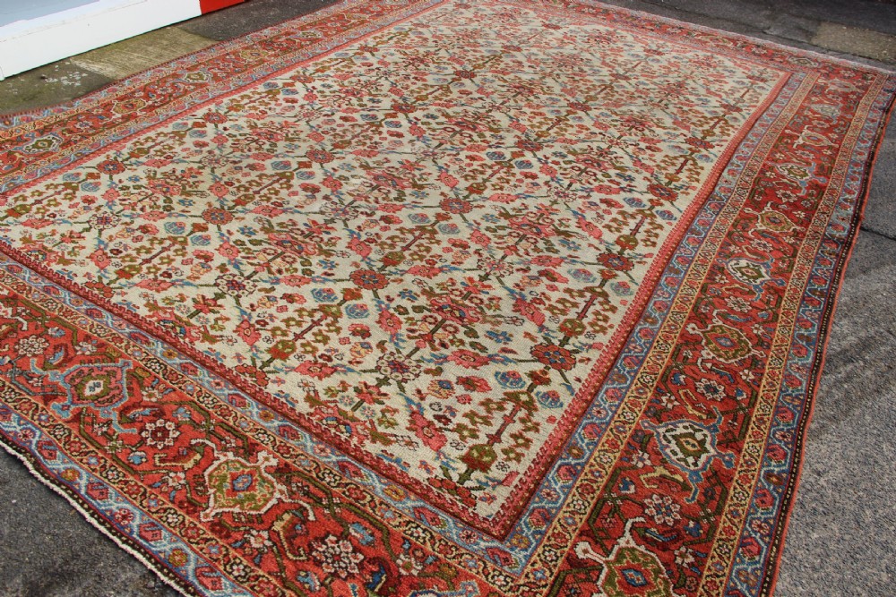 263 x 358cm Pale Mahal with Lattice, Ivory Field and Light Blue  View X