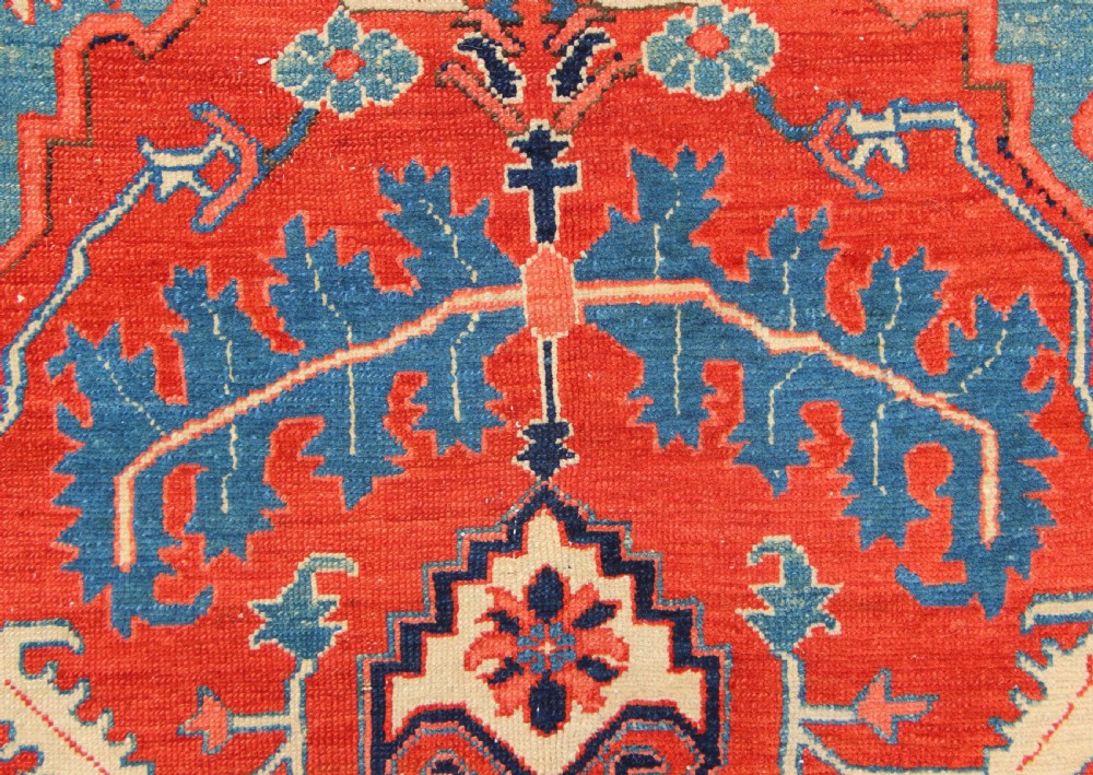 154 x 190cm Small Super Fine Antique Serapi Carpet View V