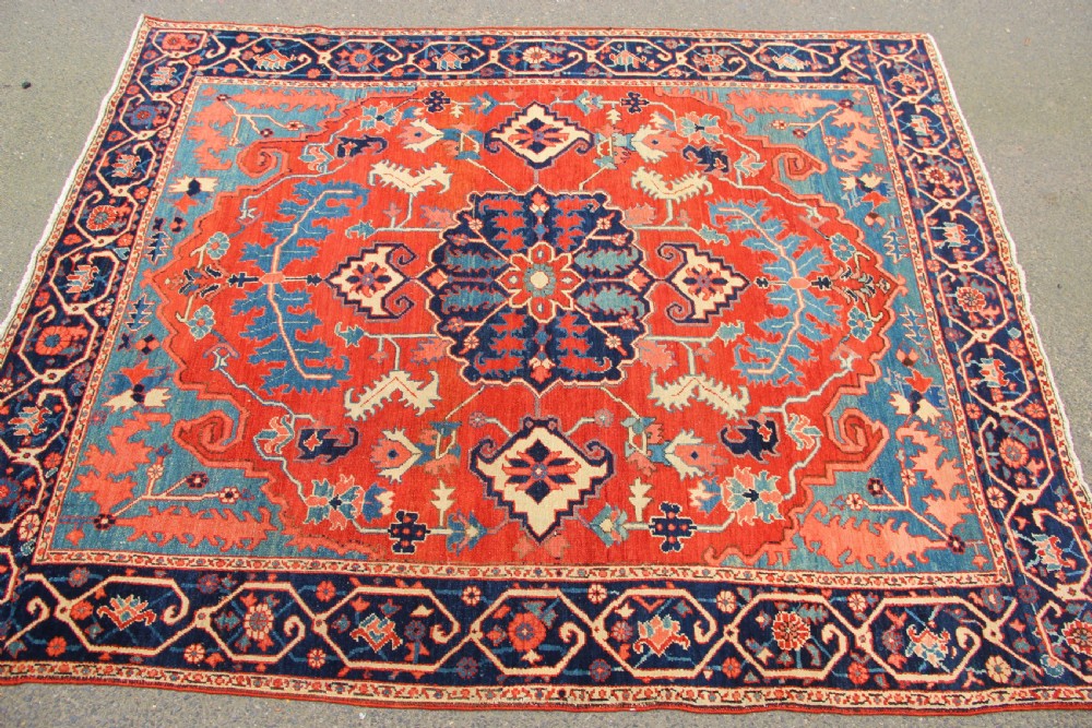 154 x 190cm Small Super Fine Antique Serapi Carpet View IX