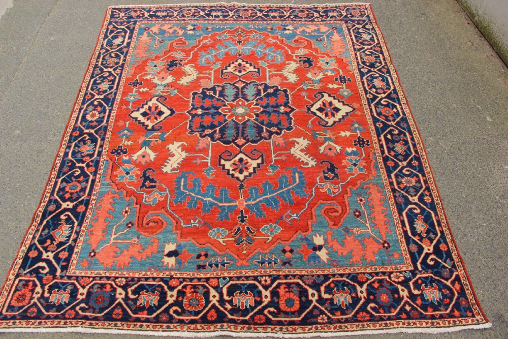 154 x 190cm Small Super Fine Antique Serapi Carpet View XI