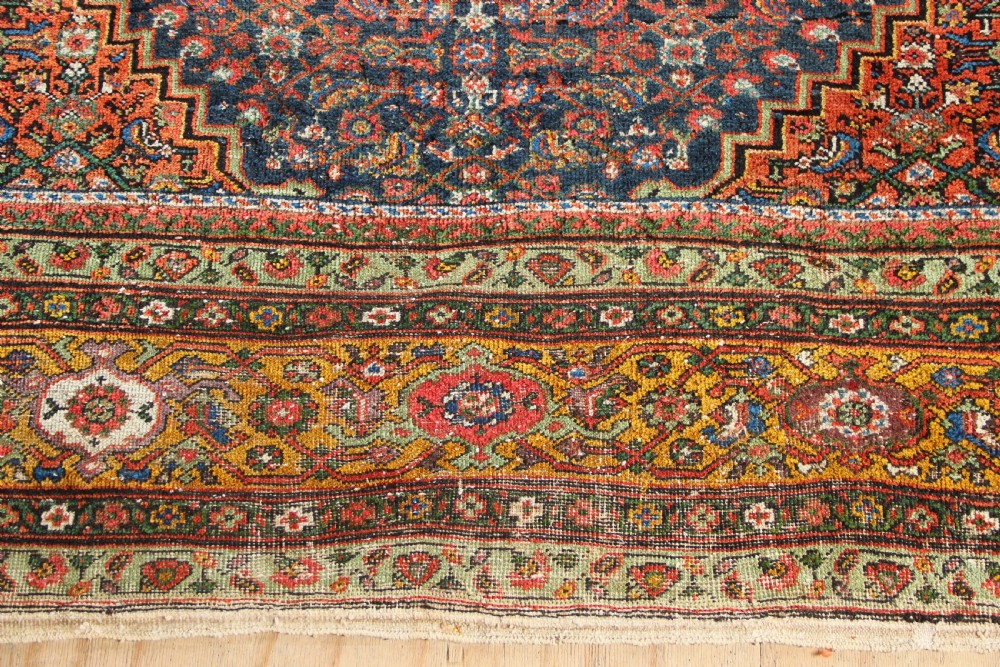281 x 376cm Antique Fereghan carpet View III