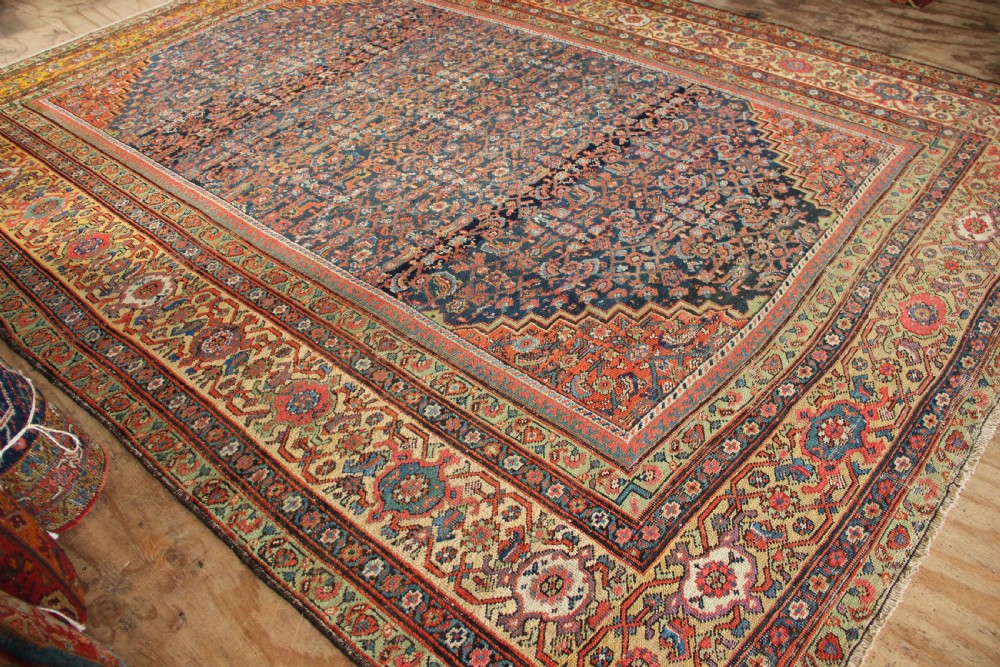 281 x 376cm Antique Fereghan carpet View X