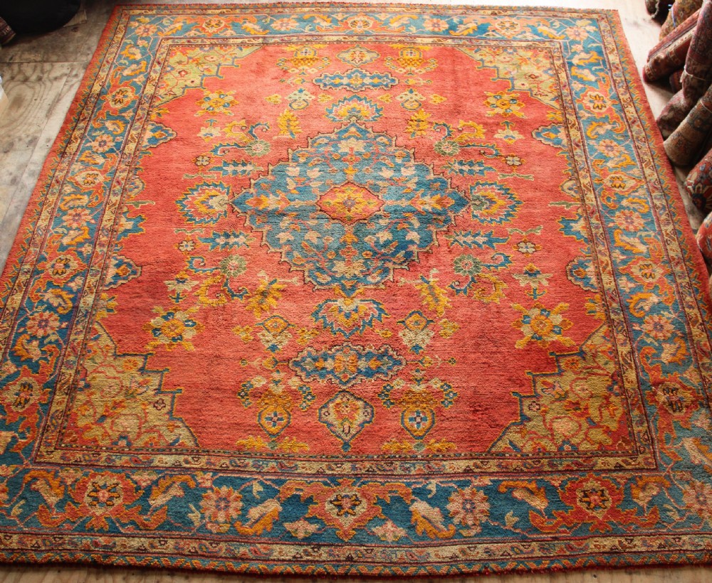 358 x 390cm Antique Oushak / Ushak Carpet