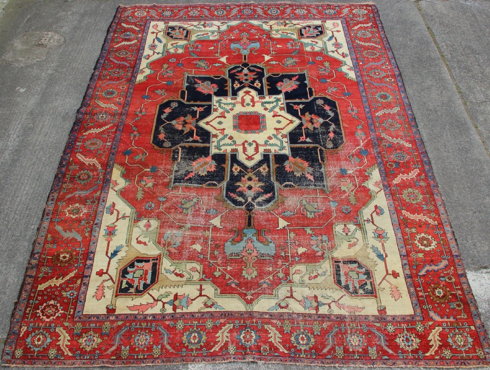 283 x 391cm Antique Fine 'Serapi' Heriz Carpet