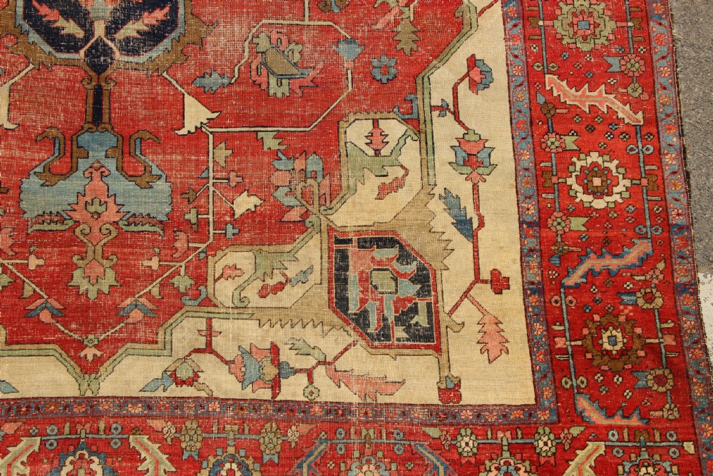 283 x 391cm Antique Fine 'Serapi' Heriz Carpet View III