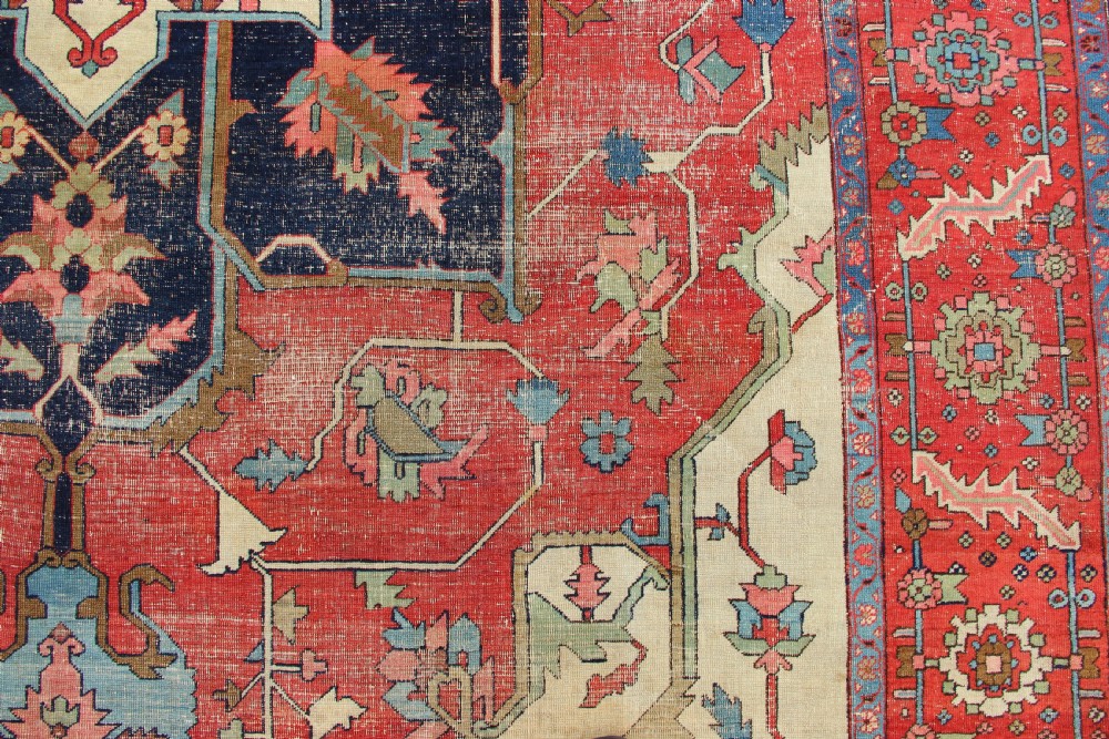 283 x 391cm Antique Fine 'Serapi' Heriz Carpet View VIII