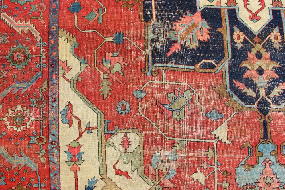 283 x 391cm Antique Fine 'Serapi' Heriz Carpet View IX