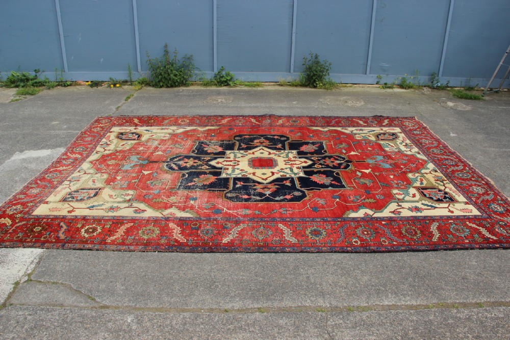 283 x 391cm Antique Fine 'Serapi' Heriz Carpet View XI