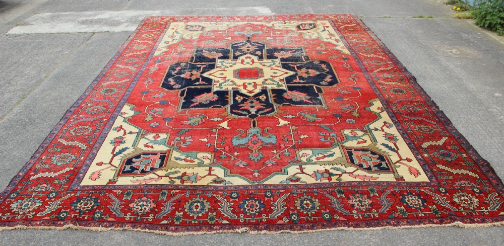 283 x 391cm Antique Fine 'Serapi' Heriz Carpet View XIII