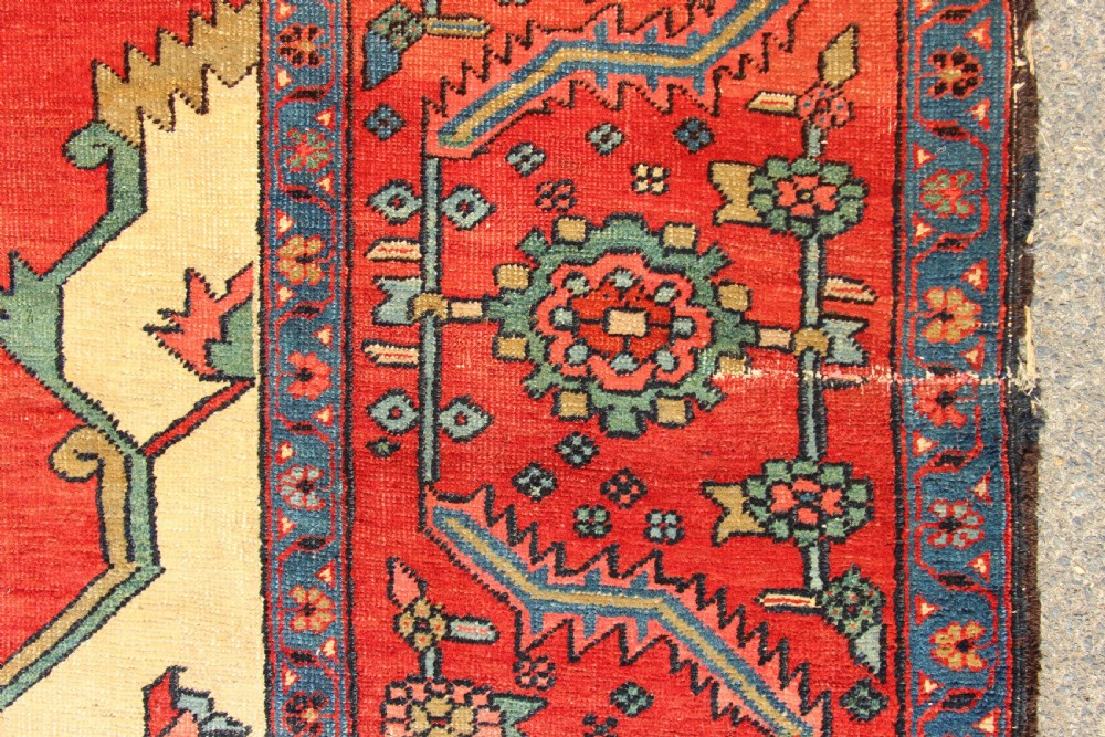283 x 391cm Antique Fine 'Serapi' Heriz Carpet View XVIII