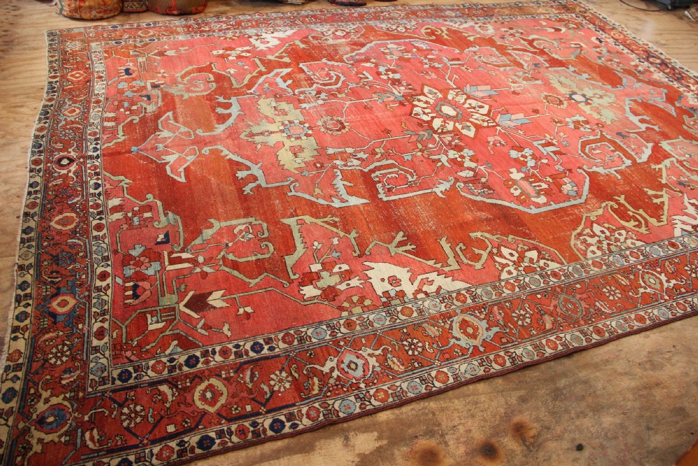 281 x 373cm Antique Serapi Carpet View X
