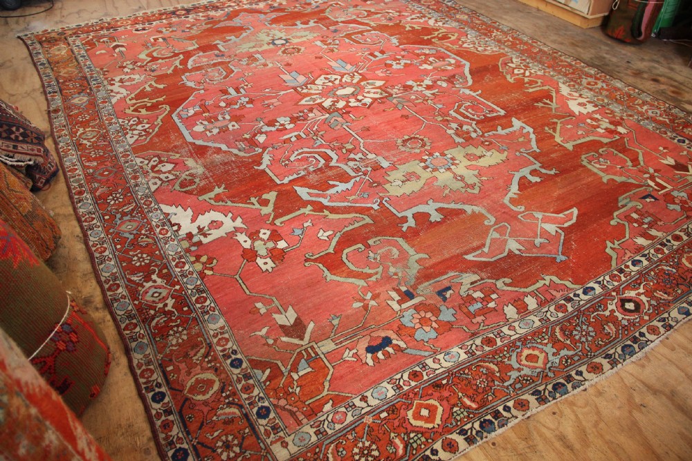 281 x 373cm Antique Serapi Carpet View XI