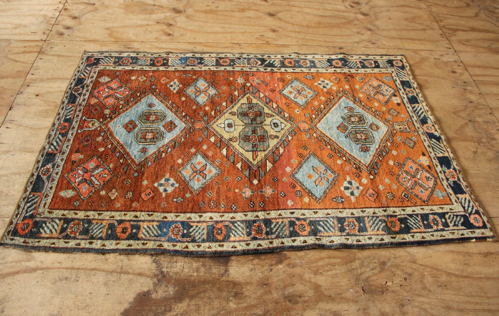 127 x 185cm Small Antique Heriz carpet View IX