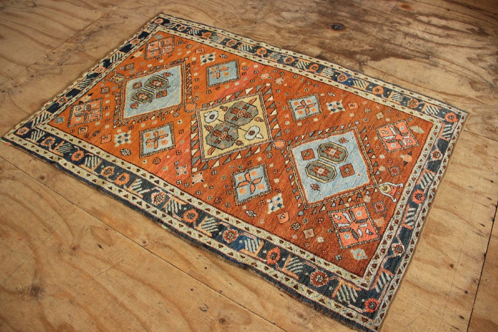 127 x 185cm Small Antique Heriz carpet View XII