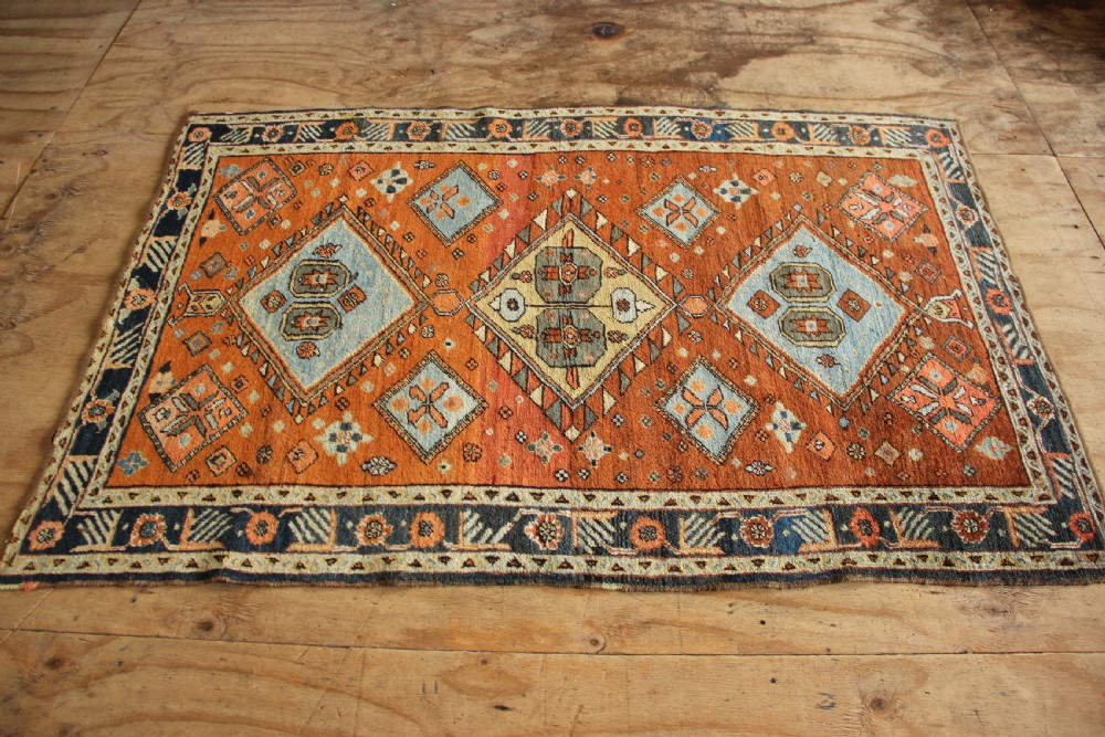 127 x 185cm Small Antique Heriz carpet View XIII