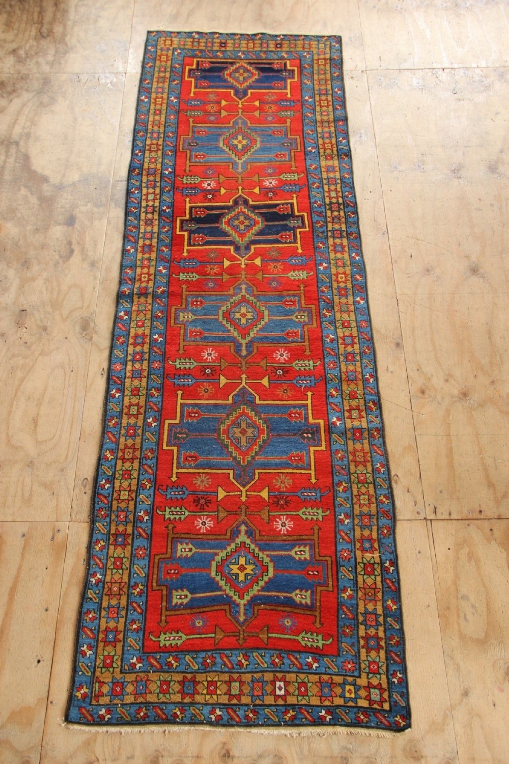 103 x 343cm Fine Antique Heriz Area Runner