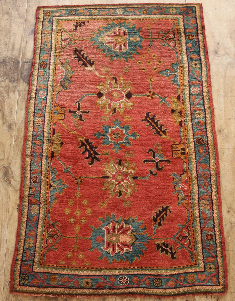137 x 196cm Antique Oushak or Ushak Rug