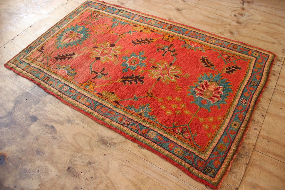 137 x 196cm Antique Oushak or Ushak Rug View VI