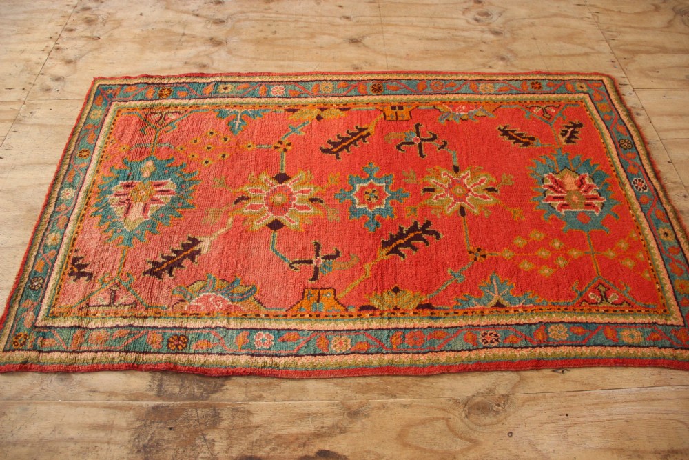 137 x 196cm Antique Oushak or Ushak Rug View VII
