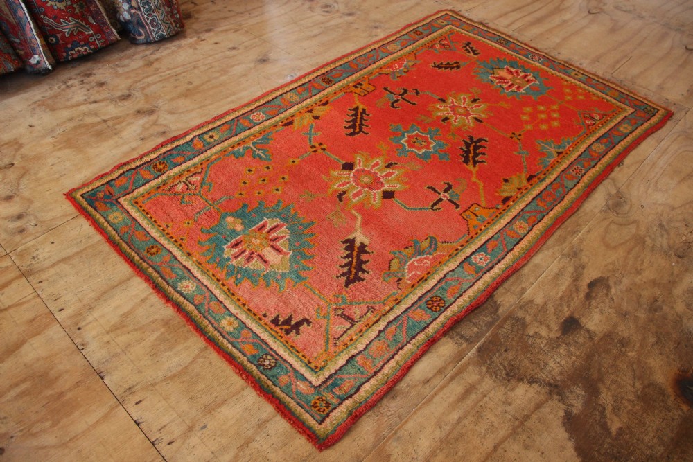 137 x 196cm Antique Oushak or Ushak Rug View VIII