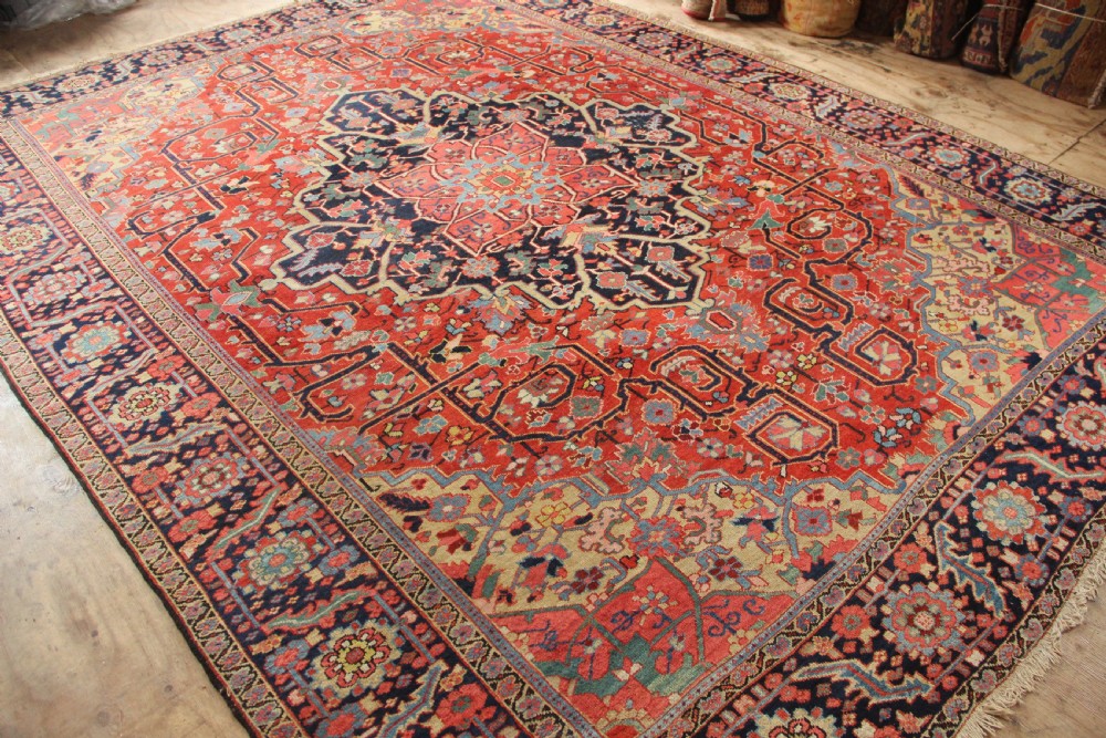 282 x 379cm Antique Heriz Carpet View XI
