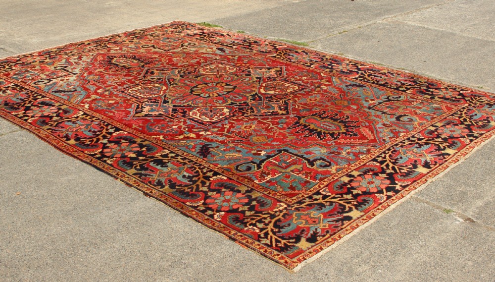 310 x 411cm Antique Heriz Carpet View XIV