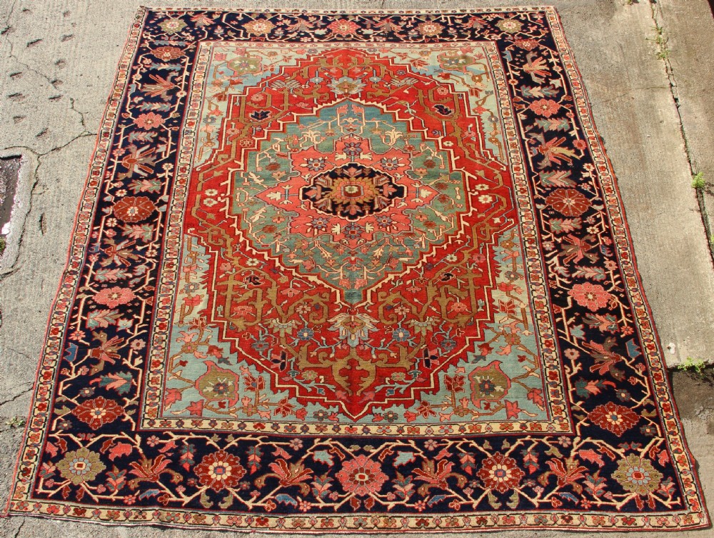 241 x 291cm Antique Serapi Heriz Carpet