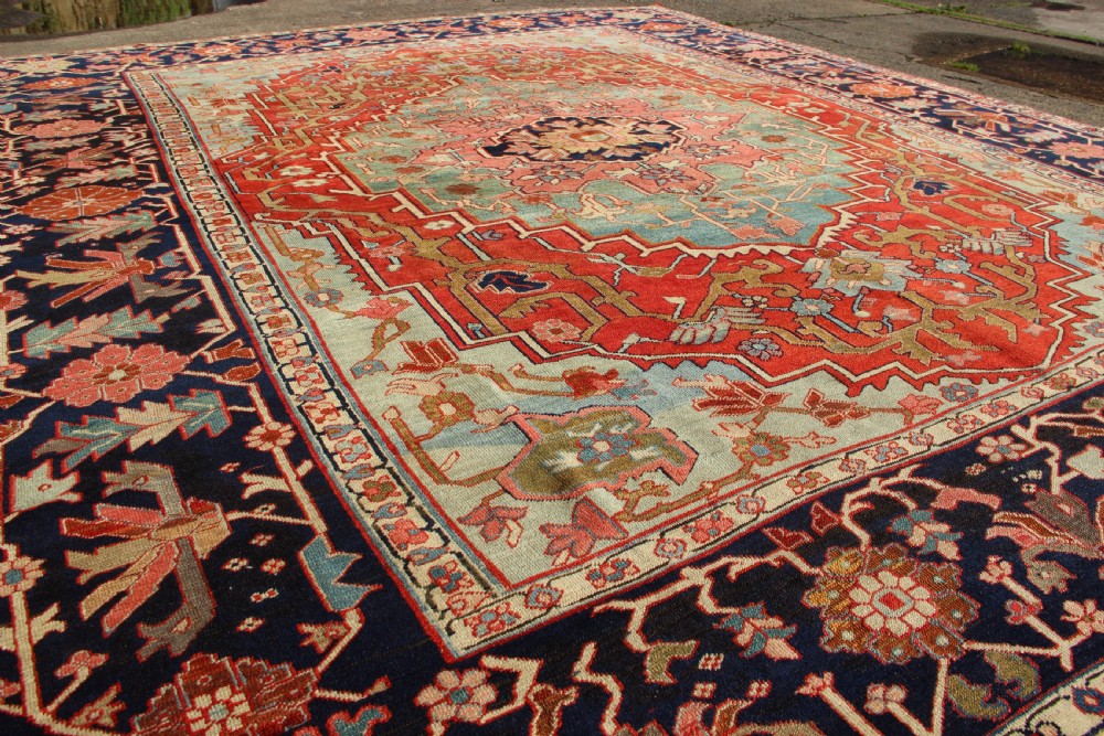 241 x 291cm Antique Serapi Heriz Carpet View XII