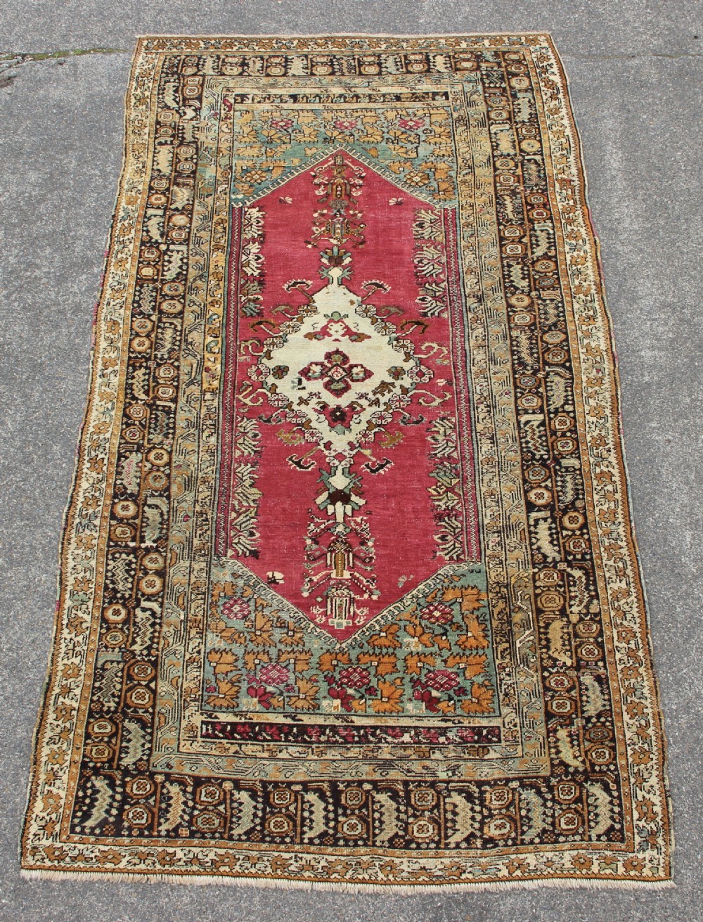 135 x 278 Antique Ghiordes Rug