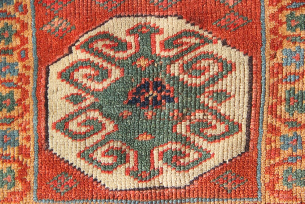 45 x 33cm Antique Veramin Bagface View IV