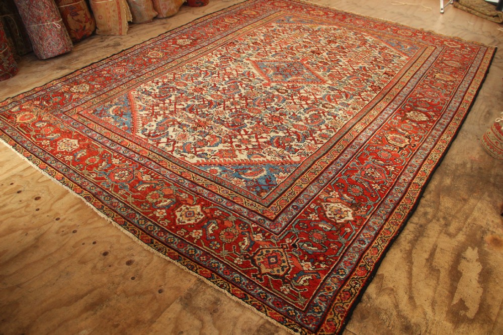 267 x 357cm Antique Fereghan Carpet View IX