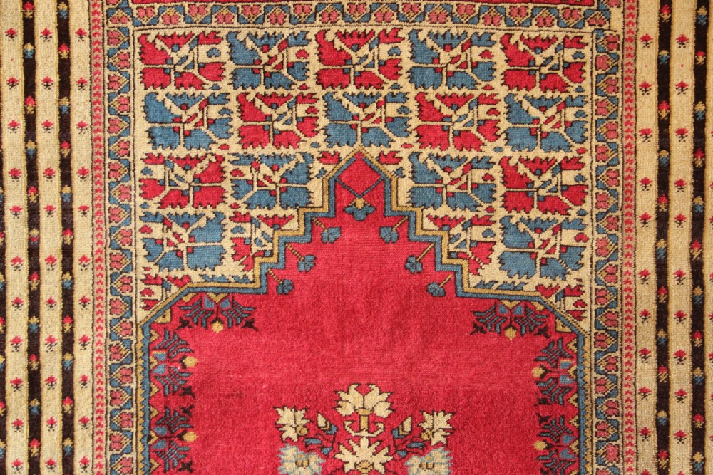 128 x 188cm Antique Anatolian Prayer Rug View II
