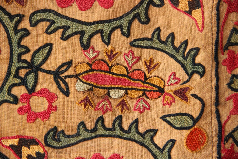 189 x 226cm Mid 19th Century Ura Tube Uzbek Suzani View VIII