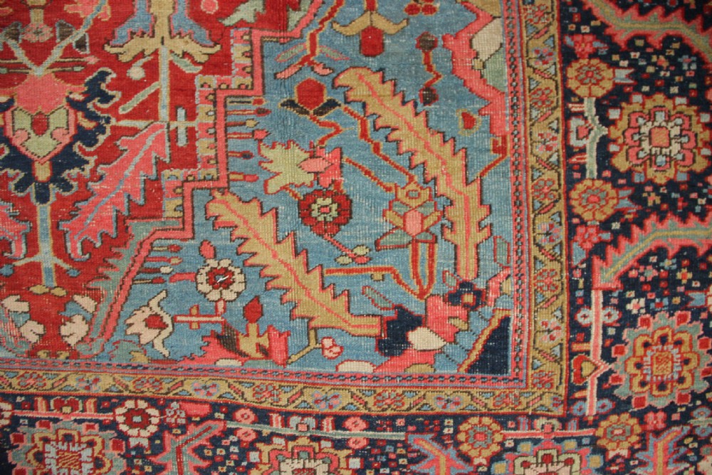 262 x 343xm Antique Heriz Carpet View IV