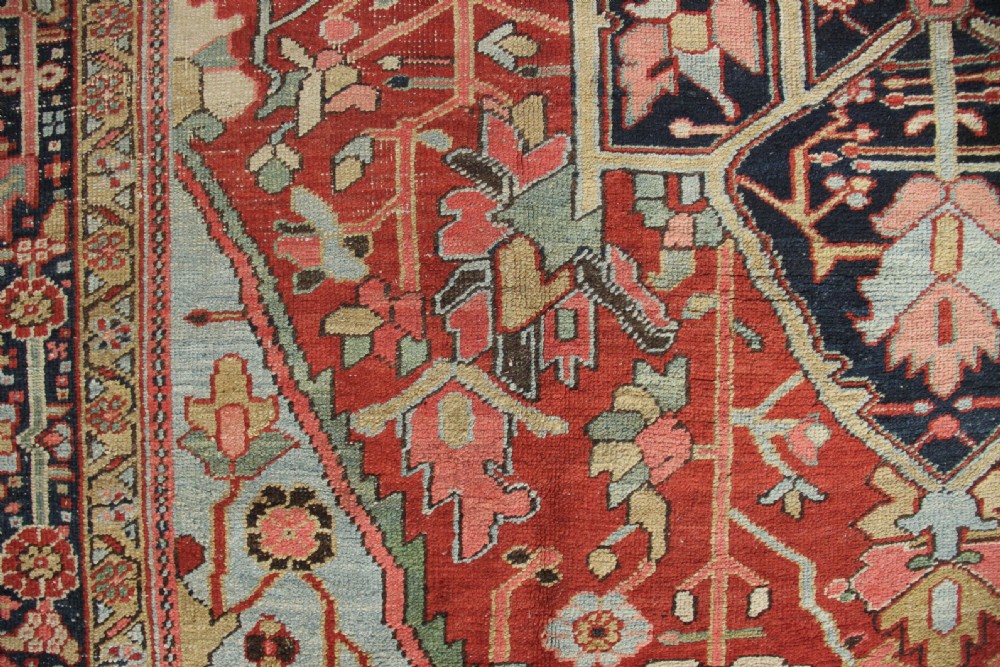262 x 343xm Antique Heriz Carpet View VII