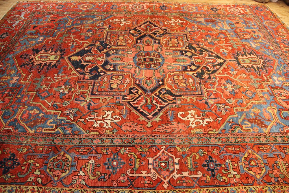 292 x 388cm Antique Heriz Carpet View XII