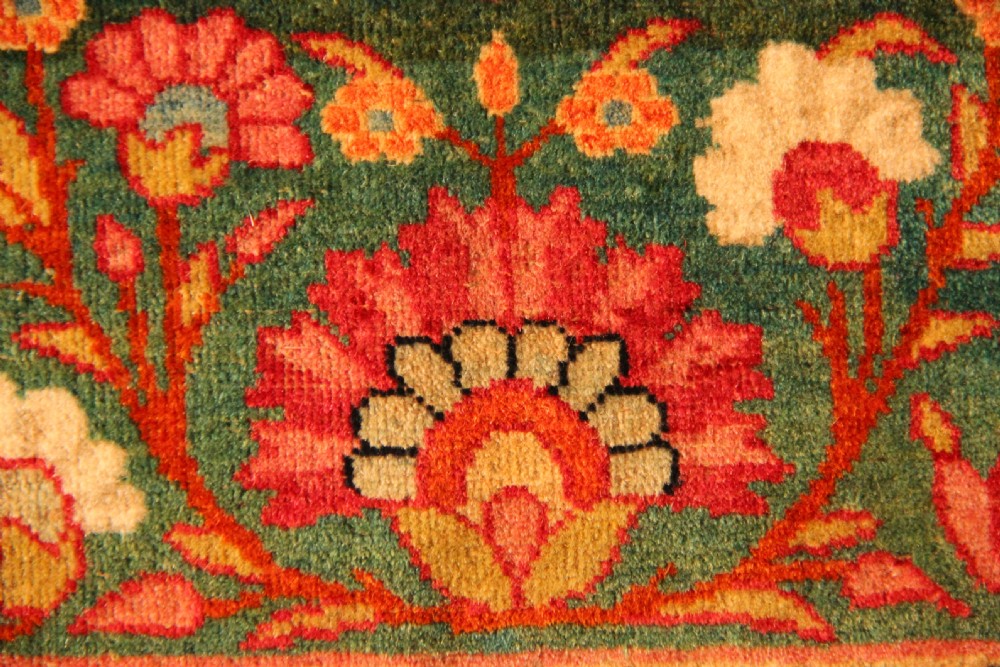 67 x 81cm Lavar Kirman Pictoral Rug View X